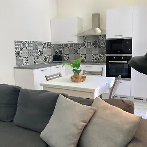 https://charming-central-townhouse-in-by-assetflow-pro.hotelssaintjulians.com