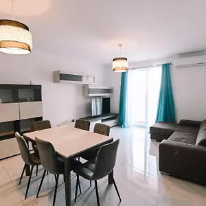 https://spacious-3-bedroom-in-sliema.hotelssaintjulians.com